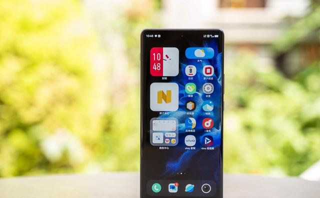 |旗舰市场的新晋热门选手，vivo X Note是大屏手机更是全能旗舰