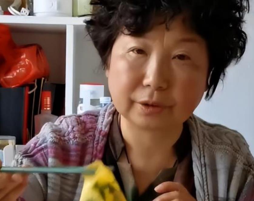 |田静晒姚威做菜画面,切西葫芦手法娴熟获认可,老杜说法遭打脸