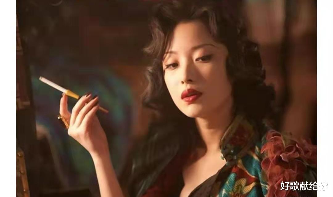 明星素颜|敢于公开“素颜”的女星,有人彻底沦为路人,有人依旧光彩照人