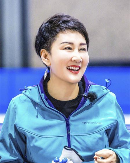 足力健|足力健坑害老人被罚3100万，作为代言人的张凯丽，该怎么罚？