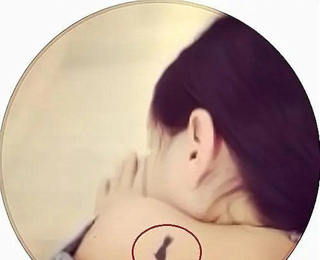 李嫣|王菲女儿李嫣晒泳装照,拥模特儿身材!曾多次被网友批评过于早熟