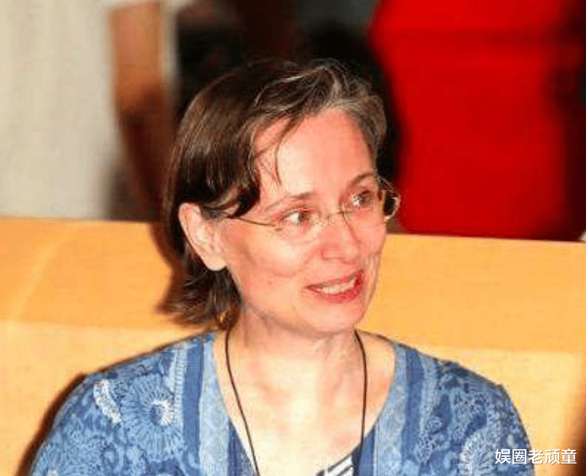 周华健|周华健与儿子同框，因长得太成熟，一时竟分不清谁是儿子谁是爹