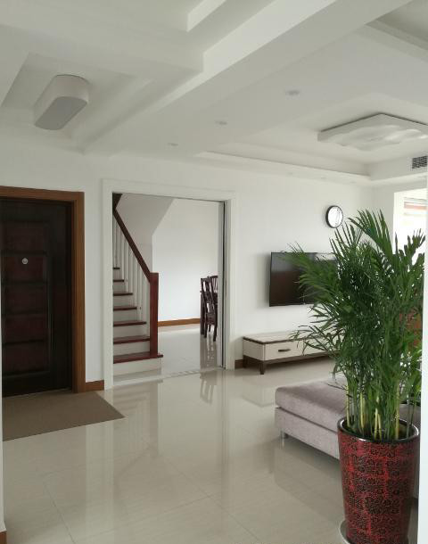 为露台老公坚持买顶楼，改造成阳光花房美翻了，亲友都羡慕，晒晒