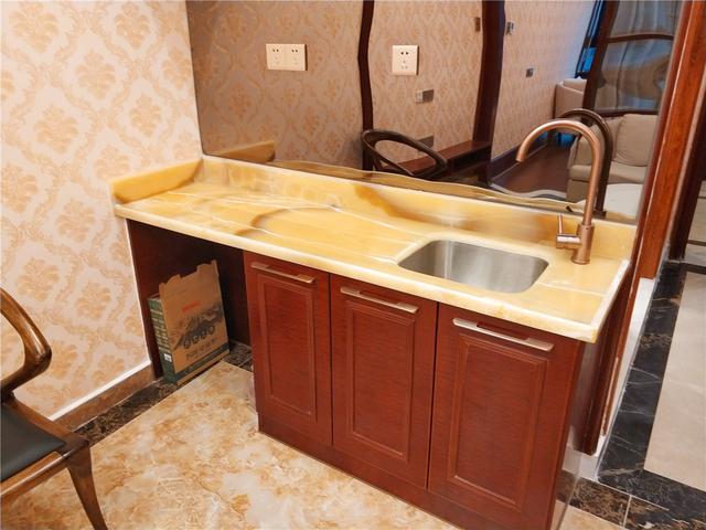 爸妈瞒着偷偷帮忙装修单身公寓，翻车现场，不想住了只想出租