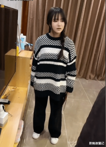 孟美岐|“演技天花板”晓凡凡,一人分饰50个角色,演活春运演哭无数网友