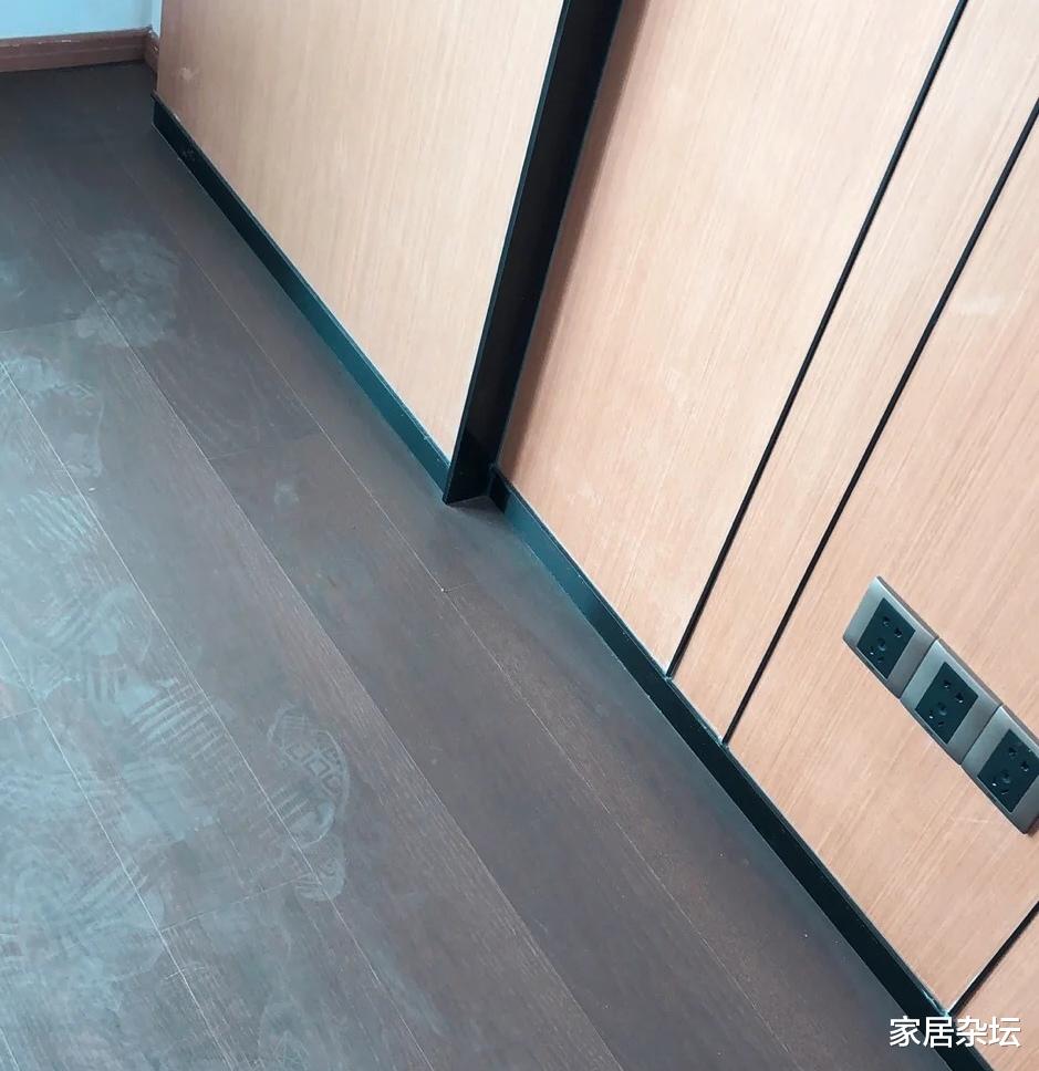卧室地暖对衣柜有3点影响，衣柜选择要注意，建议参照这4点建议