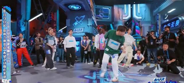 街舞|街舞开播失了水准，王一博撑起整期看点，新舞者缺少闪光点