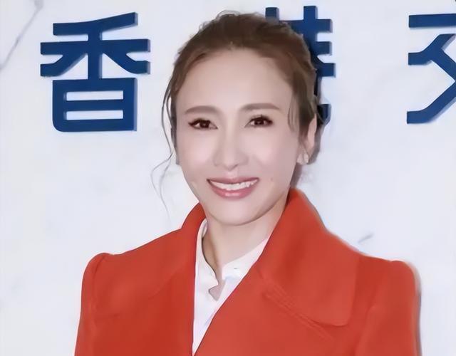 叶璇|叶璇“变脸”？6位港风女神容颜大改：有的圆脸变尖脸，有的脸僵