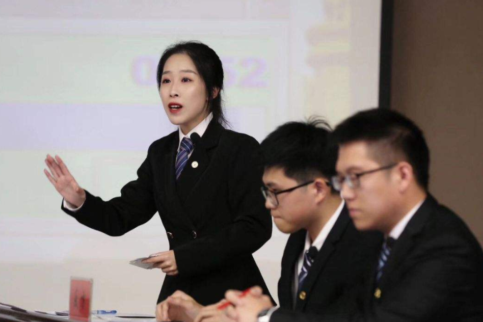 女大学生|优质男不愿意娶的女生职业排行,IT女排名意外,榜首不敢娶