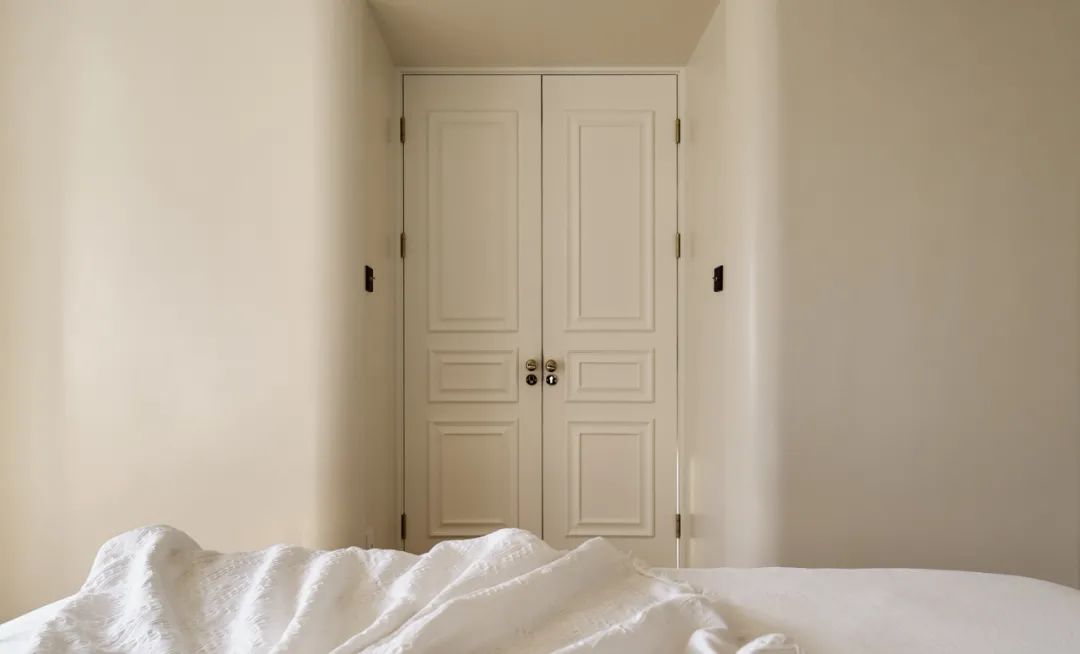 95后83㎡婚房设计,奶油色艺术涂料,让家告别喧嚣,享受自在与舒适!