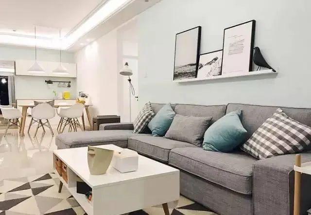 你家沙发墙还是大白墙吗?早落伍了,人家现在都这么玩,长见识了