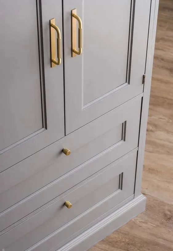 家里最不能缺的是柜子,定制时花再多钱在样式上,都不如选好配色