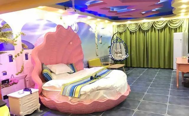 案例:52岁女老板包养28岁男下属,因男子下属移情别恋引火上身