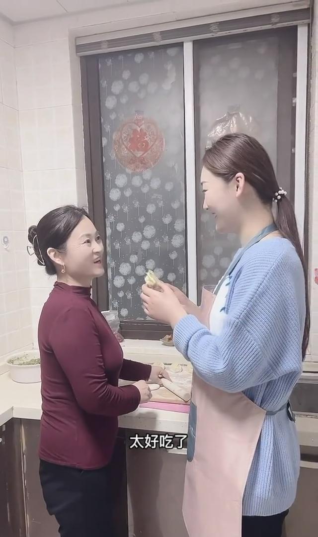 陈亚男|陈亚男,大衣嫂,朱善阔三人都包子,谁包出来的包子看上去有食欲