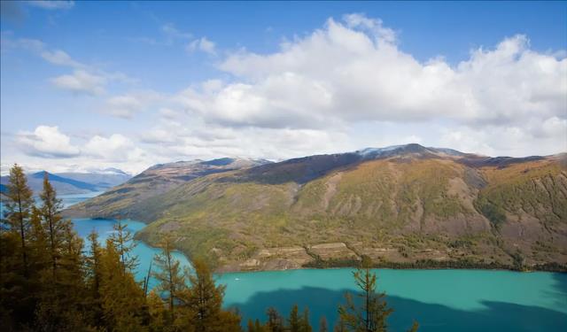 台湾|湖光山色,绿坡墨林!新疆这一湖泊,拥有国内最深的冰碛堰塞湖!