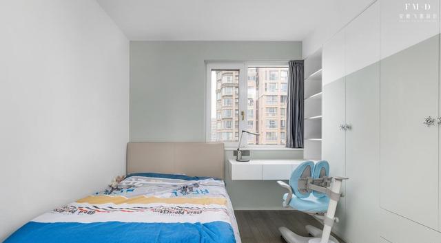 150㎡不豪装不堆砌，简单装修住进一家5口，干净清爽没有一丝累赘