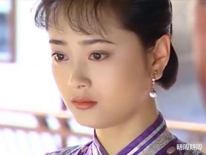 《情深深雨濛濛》20年了，以当今审美，10位女演员谁最好看？