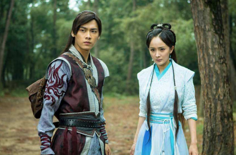 李易峰|才定档就开撕？李易峰粉不满剧本，惹杨幂粉嘲讽：你家能扛收视？