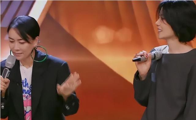 黄渤|那英笑称与黄渤很般配，意外曝光了两人交际网，横跨了梁静与王菲