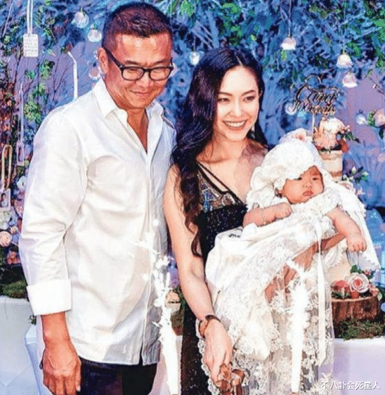 移民|4名港星连续在国外确诊，有香港先生冠军和港姐，有人移民仅5个月