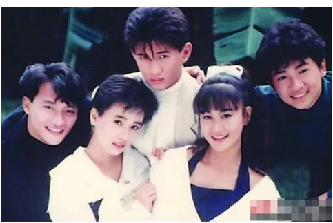 于佳卉|8年前，演员于佳卉在家炭火自杀，只留下7字遗言和三个孩子