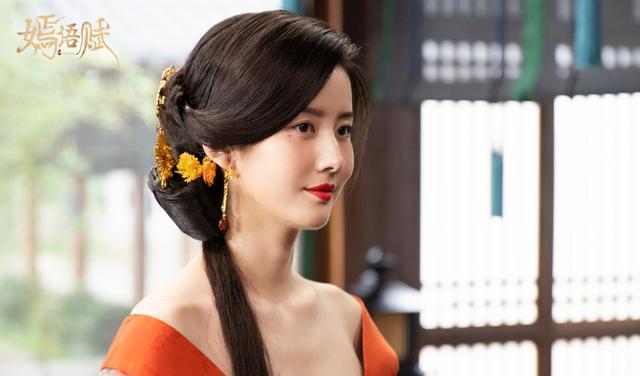 梁翊|《嫣语赋》师小小是谁演的，出场一个回眸就圈粉，她喜欢梁翊吗