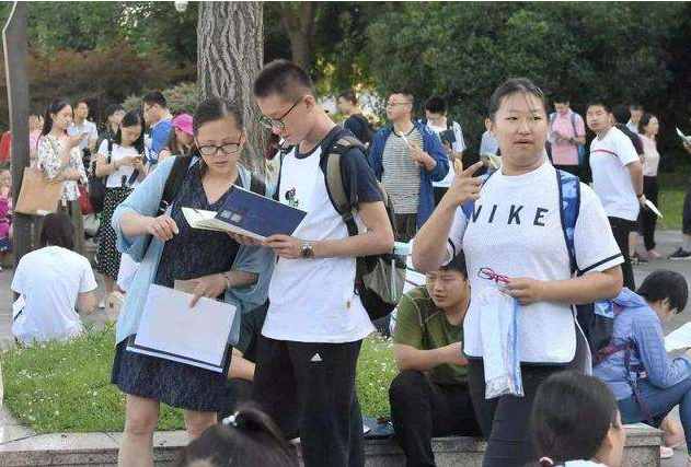 美丽|放着985、211高校不去,而去警官学校的学生,现在怎么样了