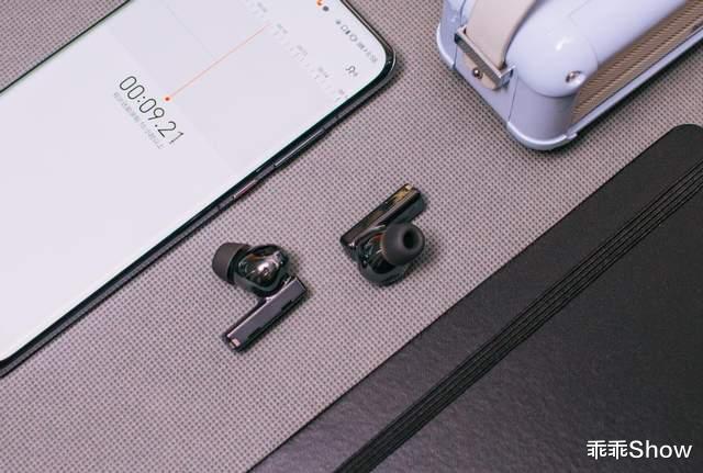 华为|华为FreeBuds Pro墨韵白携限时镌刻服务来袭，成年货节抢手单品