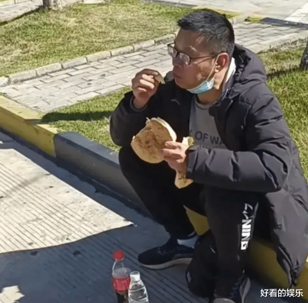 许敏|许舅舅抢救无效离世，田静宣布暂停直播和更新，杜粉抖神发声哀悼