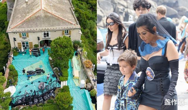 金·卡戴珊|考特尼婚礼现场照曝光，卡戴珊五姐妹聚首！金姐没带男友参加