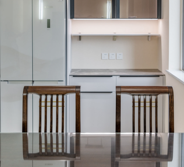 将三居室,爆改成父母钟爱的一居室,处处彰显中式的美