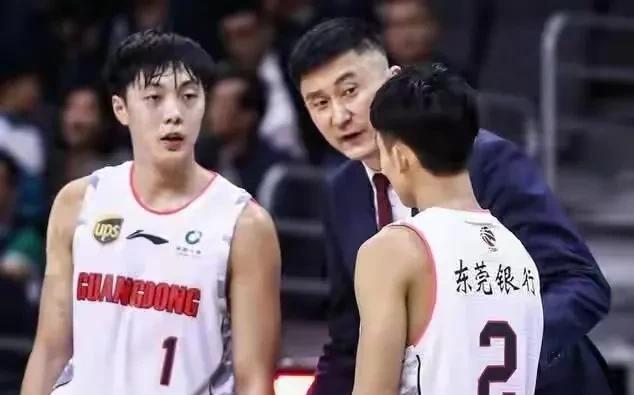|CBA广东队1米78徐杰第一个续签，拿到职位生涯翻倍薪水