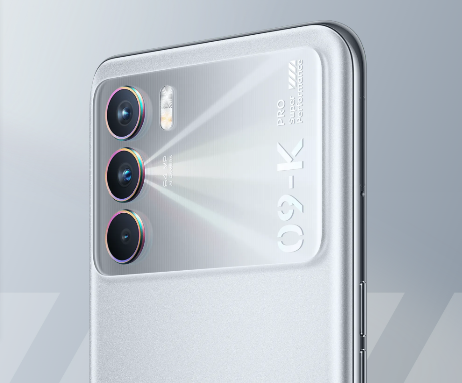 七彩虹|安兔兔超70万分，天玑1200手机降价，最低1699元配置齐全