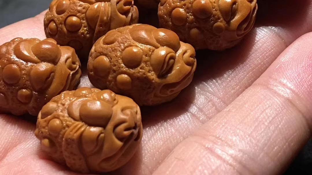 |橄榄核的选购和鉴别