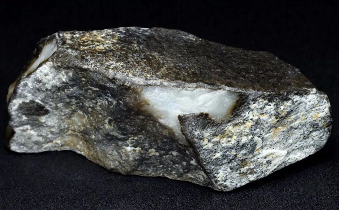 |“老”字有魔法吗?买和田玉该不该求“老”?