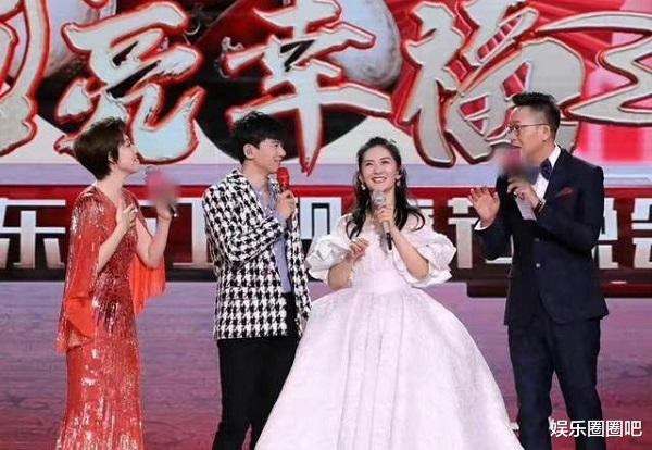 周扬青|唐嫣跨界主持东方卫视春晚，直接站C位，身材高挑颜值出众