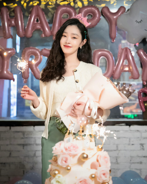 白敬亭|真情侣就是甜！白敬亭宋轶私下共用衣橱，两人变着花样秀恩爱