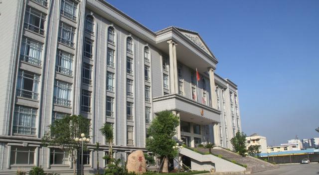 案例：女子内裤屡次被偷，在上面涂百草枯引发惨案