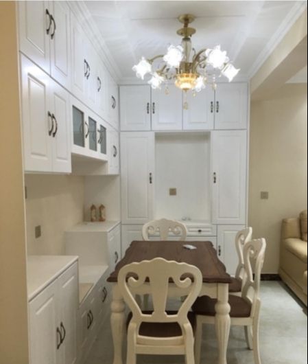 婚房已经装修完毕，婆婆和小姑子却说我没出钱买房，只能住次卧