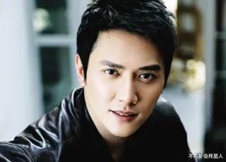 冯绍峰|肥肚腩、大眼袋、憔悴老态，离婚后的冯绍峰怎么变成这样了？