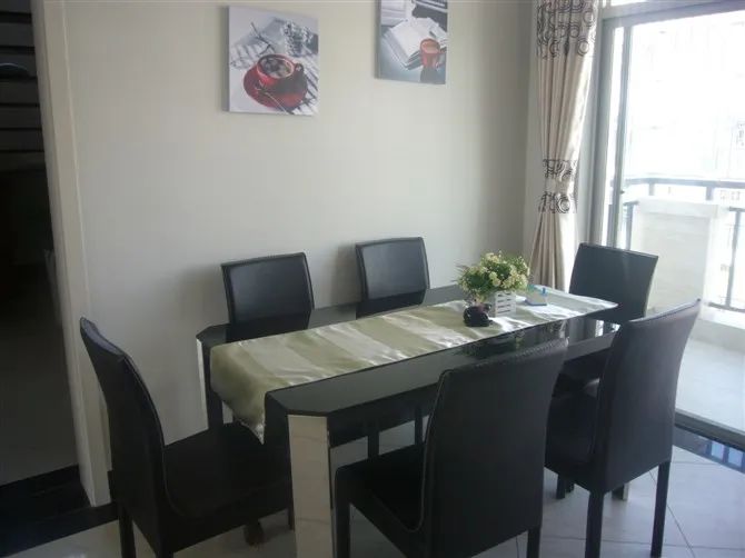 晒晒新家，朋友说看到电视差点以为进了影院，装得太个性了