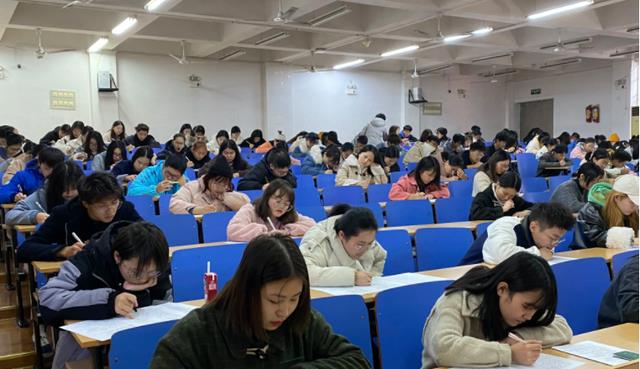 求职|看似就业率高的4个专业,毕业生多半面临改行,门槛是主要原因