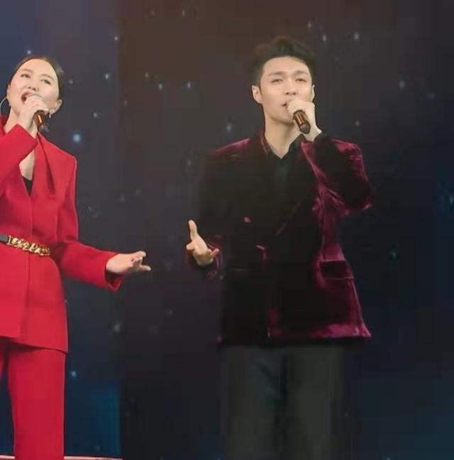 我是歌手|躲过张艺兴九个跨年，没躲过三个春晚：他还跨界演小品