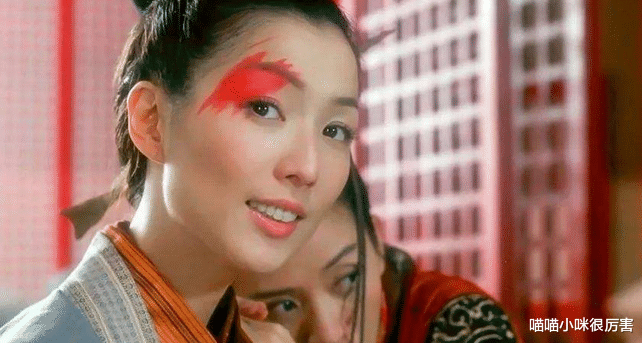 连衣裙 “内卷”下7位暴瘦的女明星,有的瘦到54斤,有的体力不支坐轮椅