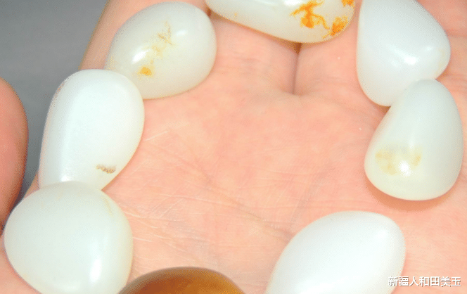 |白度高的玉不代表质地好,和田玉的白度不是越白越好,是片面因素