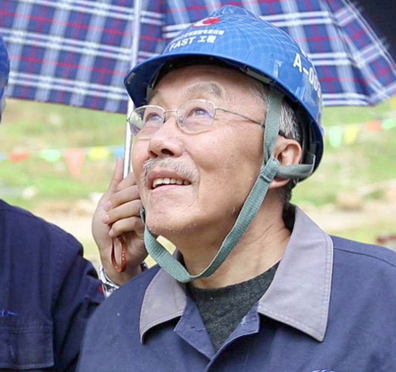 天上有颗星辰,叫做南仁东:因为他,我们才能看到时空的尽头