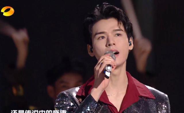 护肤 芒果跨年暴露明星真容:杨紫宋茜苹果肌抢镜,王源王一博脸圆发福