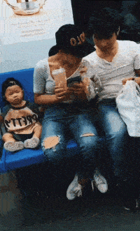 “女朋友当年是班里的班长,当看到她17岁的照片时,这是帮主叭?”