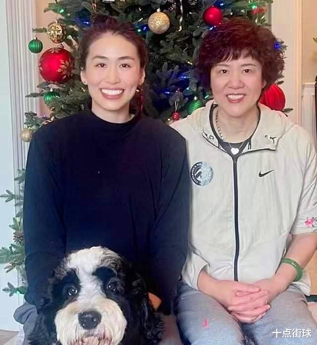 郎平|女排集训开始，郎平未现身！仍在洛杉矶豪宅享受退休生活，变瘦了
