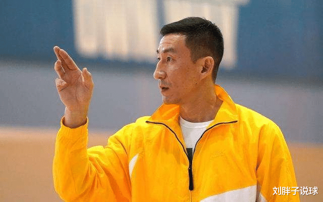 首钢集团|北京首钢二连败！秦晓雯很不满意，雅尼斯主帅或将要下台